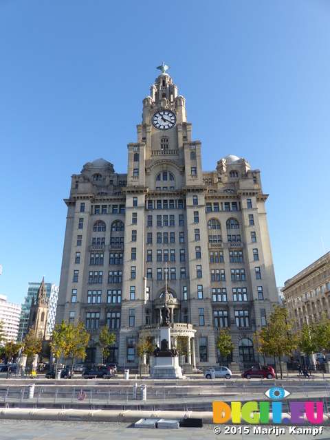 FZ024070 Royal Liver Building, Liverpool